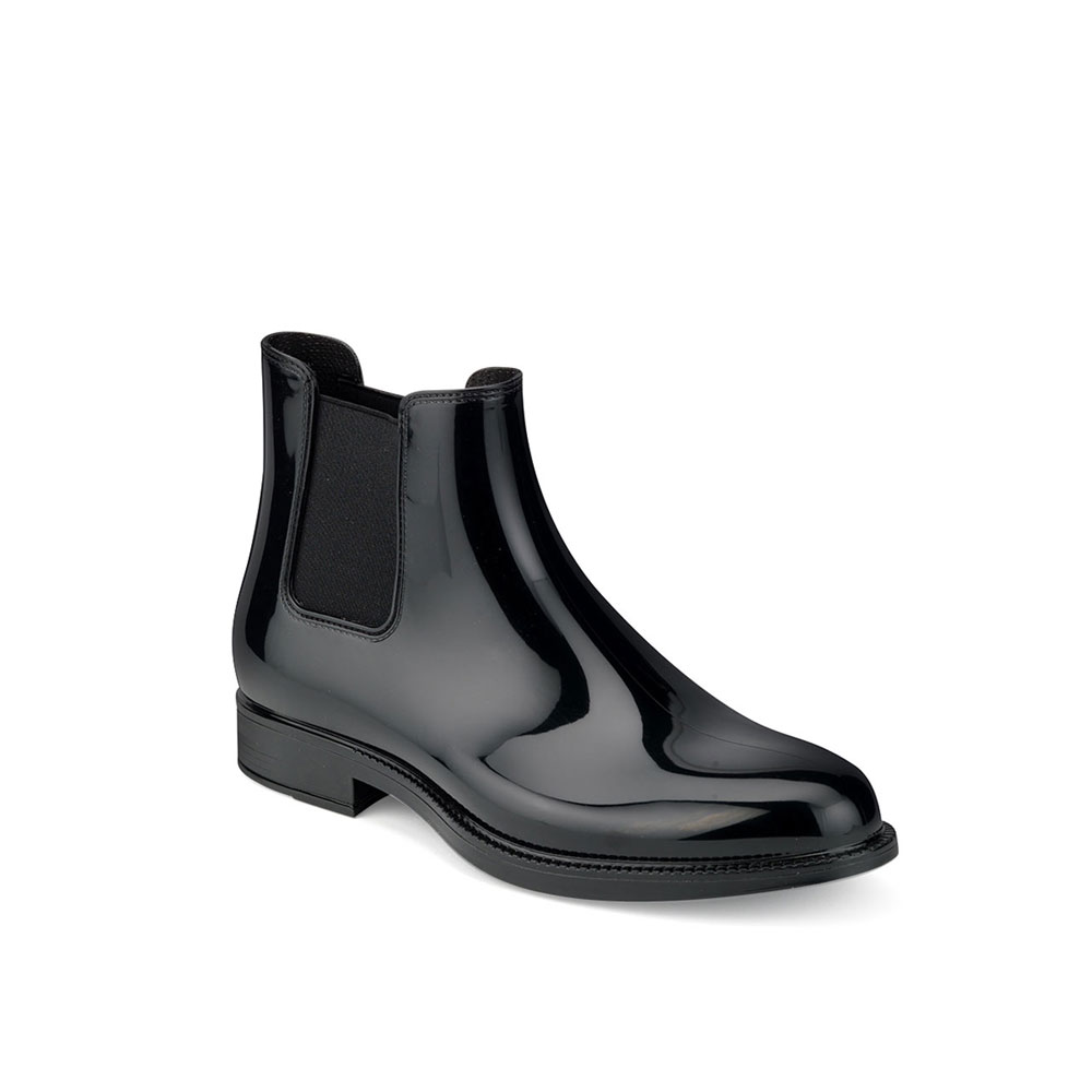 Chelsea boot in bright pvc with elastic band on ankle sides
