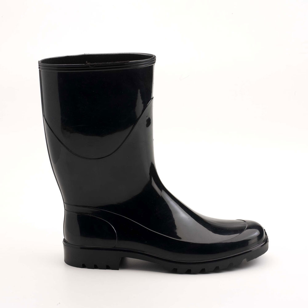 Rain boot in bright PVC with low boot leg and lug outsole, Woman, Boots ...