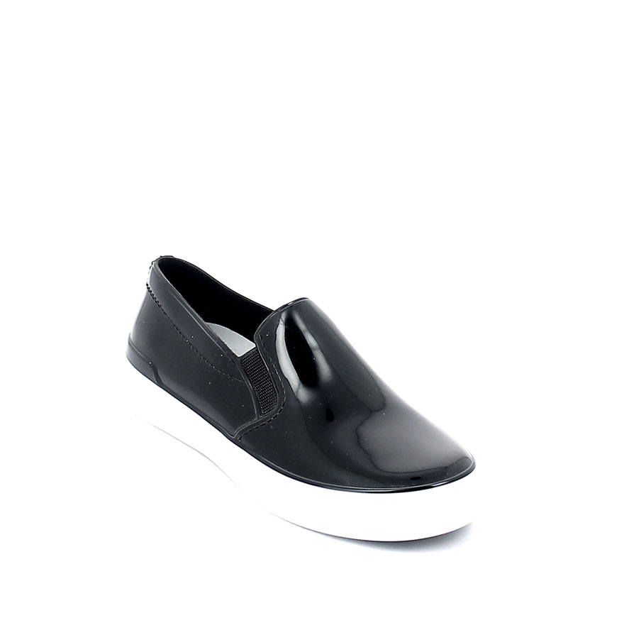 Slip on in pvc lucido con calza interna in tinta tomaia e sottopiede