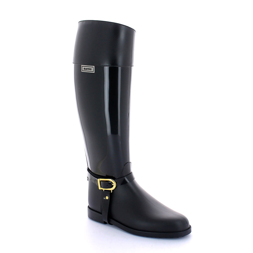 Pvc Riding boot with upper band/foot with matt finish and middle boot leg with bright finish; solid colour inner lining; with pvc stirrup and buckle