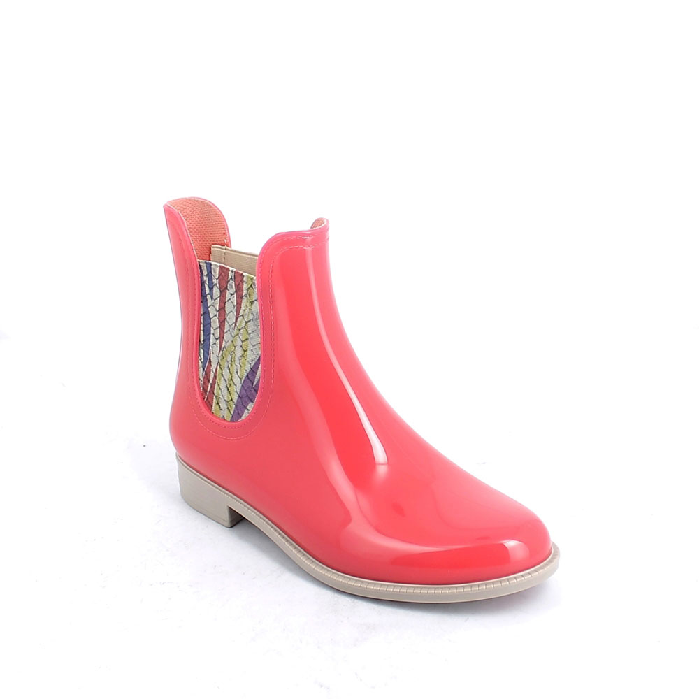 Chelsea boot in bright transparent pvc with multicolor "Reptile" printed elastic bands on ankle sides