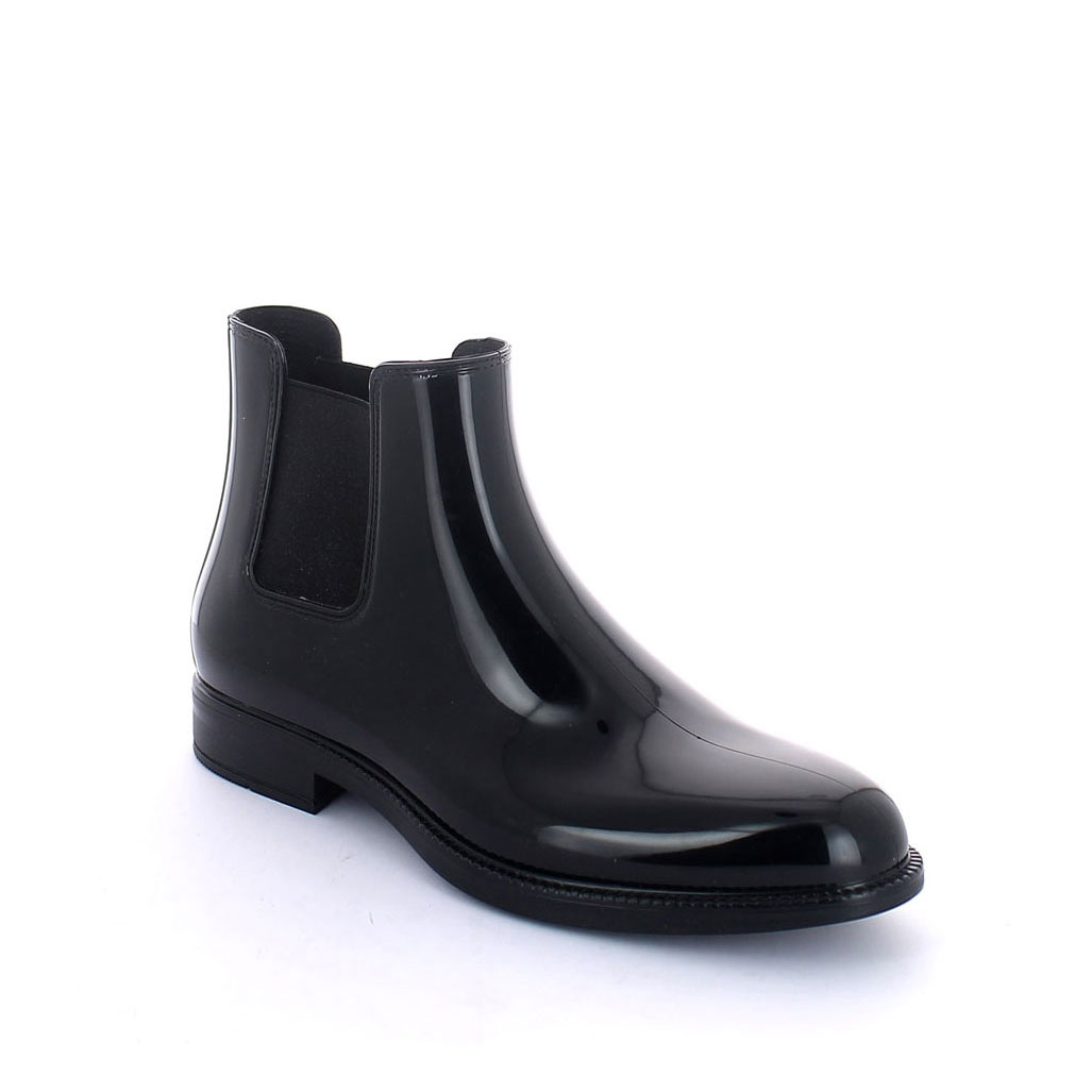 Chelsea boot in bright pvc with elastic band on ankle sides and insole - black colour