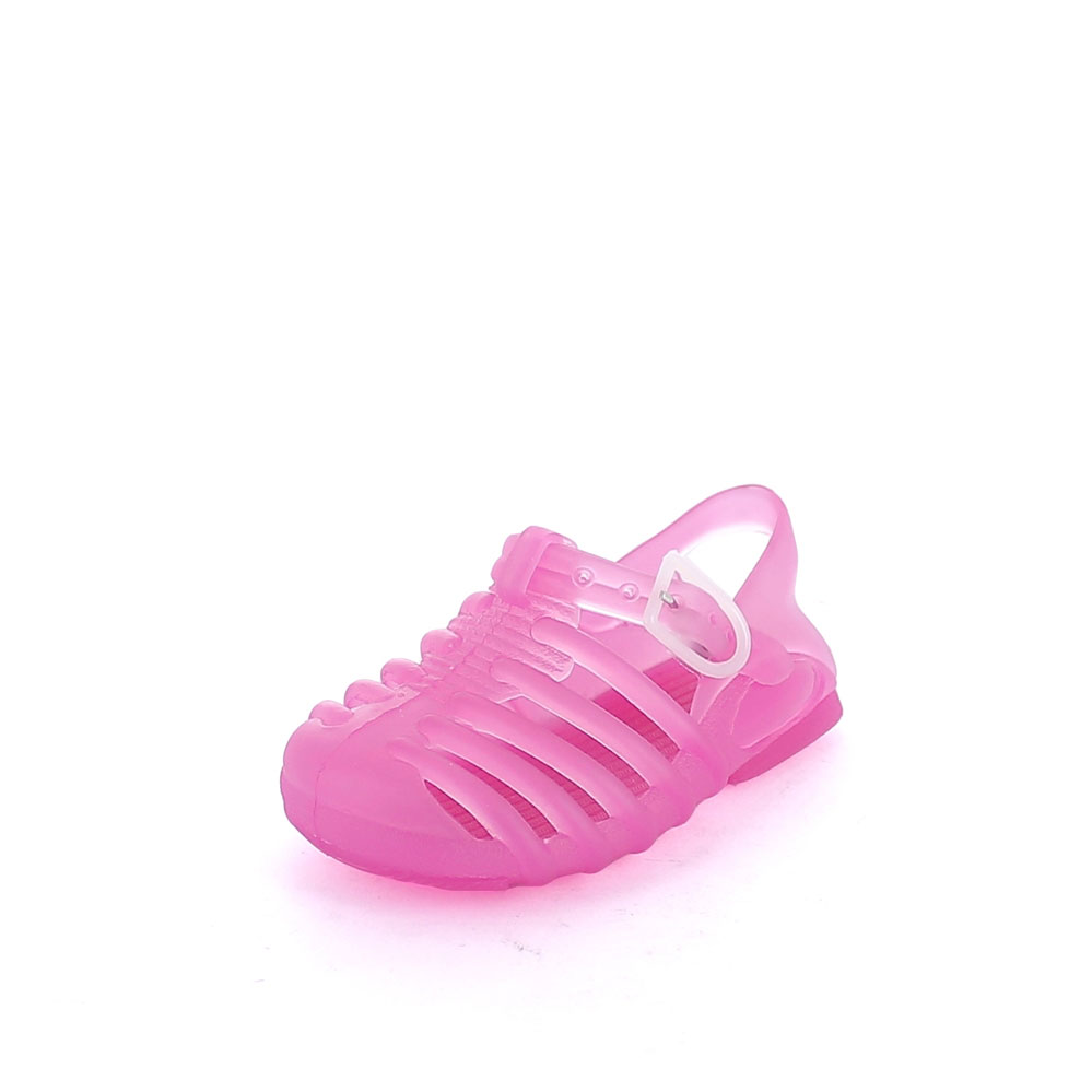 Solid colour pvc sandal with sand-blasted effect