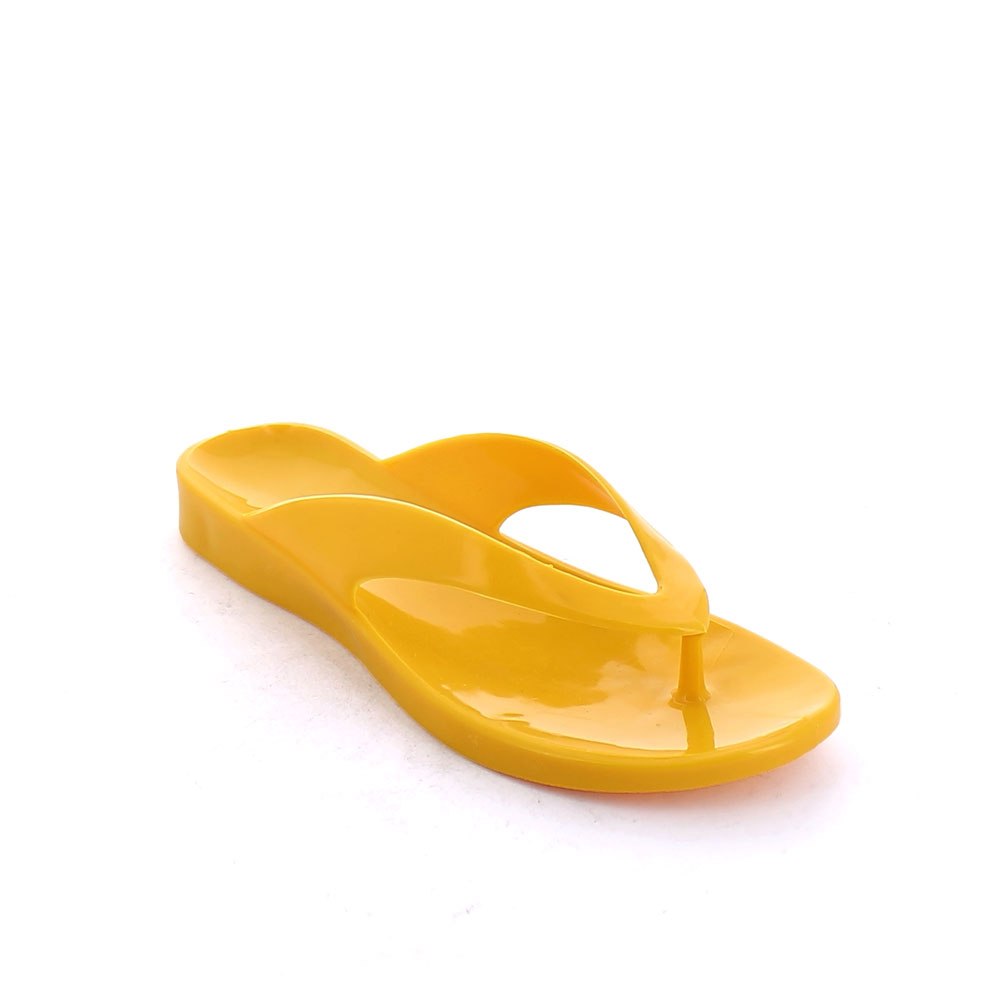 Flip flop mule made of solid colour pvc with bright finish