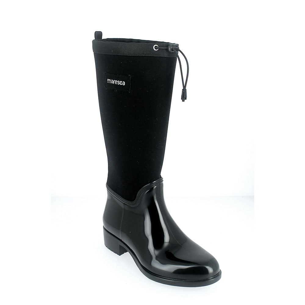 Pvc galosh with coulisse and high bootleg in neoprene material and wool foot lining. Made in Italy