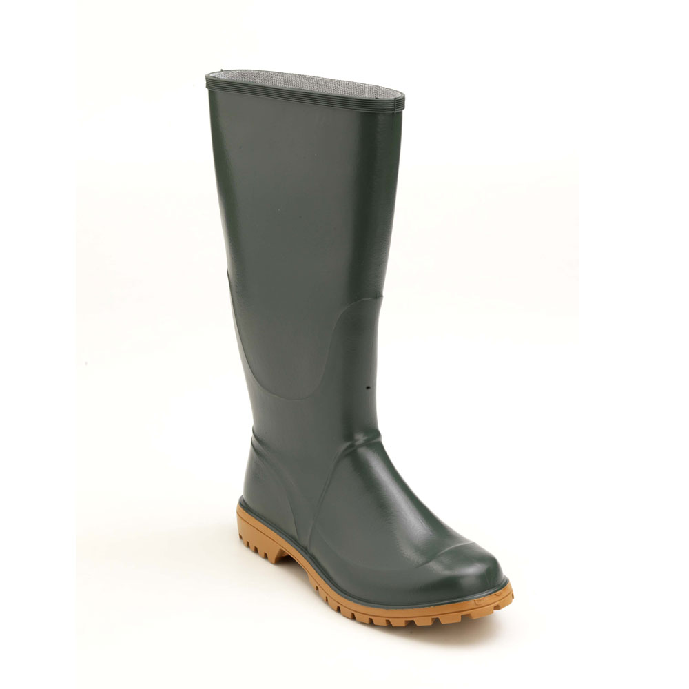 Pvc knee boot with lug outsole